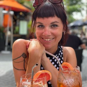 Meet your Posher, V-éronique